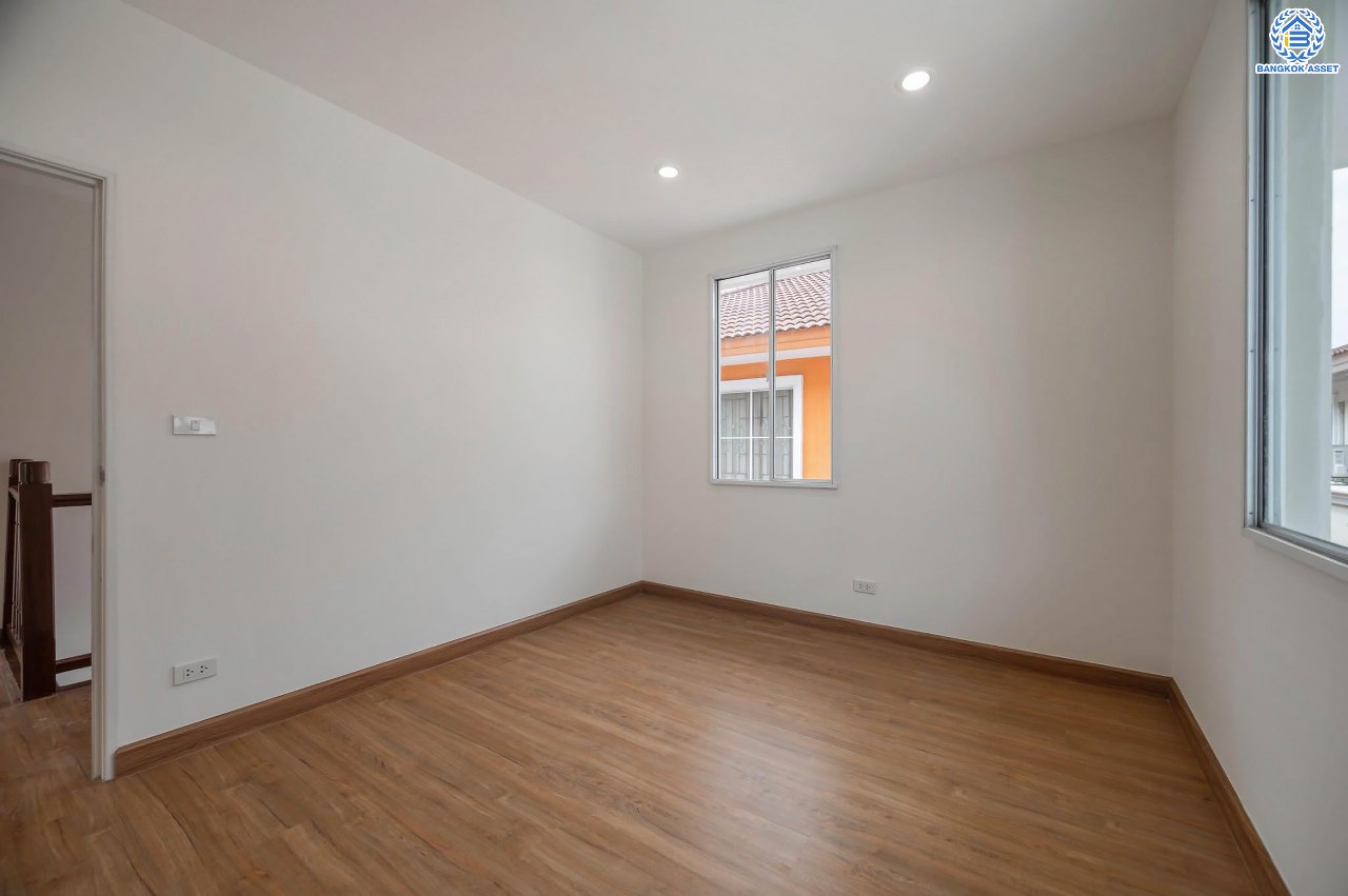 บ้านมือสองตกแต่งใหม่ หลังใหญ่ โครงการ ภัสสร14 บางใหญ่ ดีไซน์ทันสมัย เนื้อที่ 63.8 ตร.ว. รองรับทุกความสุขด้วยแปลนหน้าสวนสาธารณะ ฟังก์ชัน 3 ห้องนอน 3 ห้องน้ำ 2 ที่จอดรถ บนทำเลศักยภาพ ใกล้เซ็นทรัลเวสต์เกต ทางด่วน "ศรีรัช" และรถไฟฟ้าสายสีม่วง "สถานีตลาดบางใหญ่"...